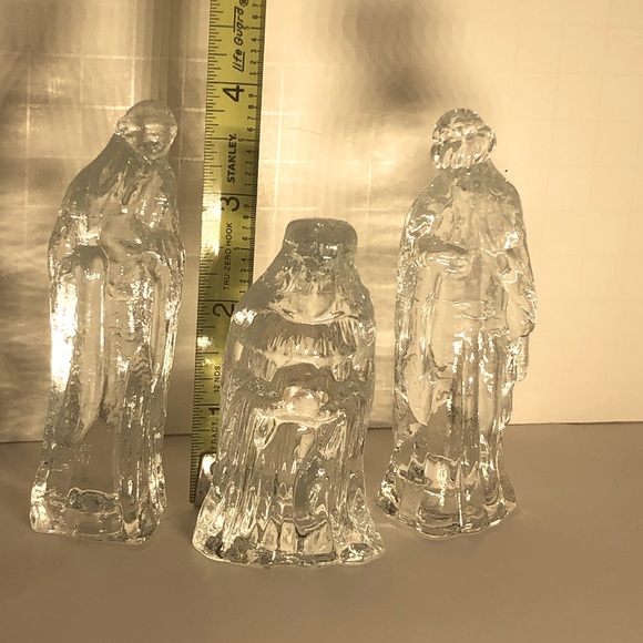 Crystal Nativity Set - Picture 4 of 15